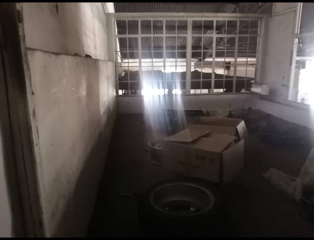 339M² WAREHOUSE FOR SALE IN FERREIRASDORP